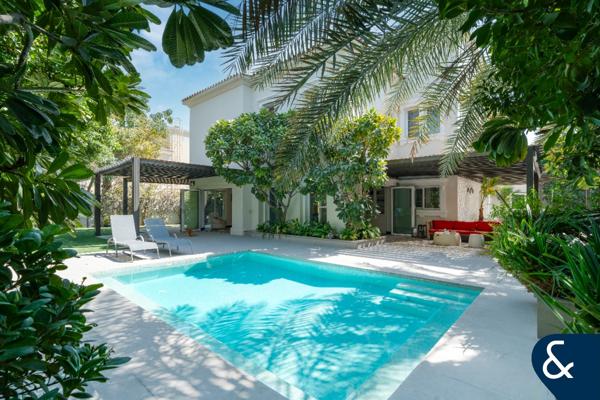 Beautifully Upgraded I Private pool IExtended